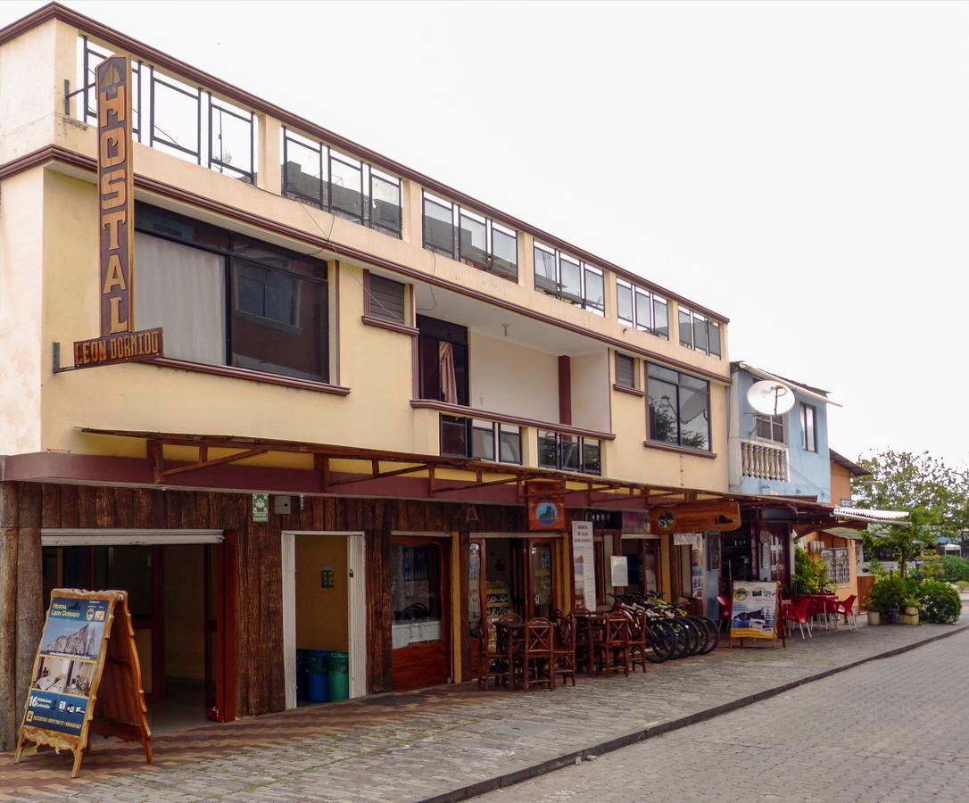 Hostal Leon Dormido Puerto Baquerizo Moreno Exterior photo